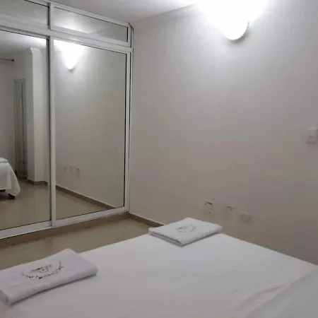 La Casita De Max Y Tim 202 *